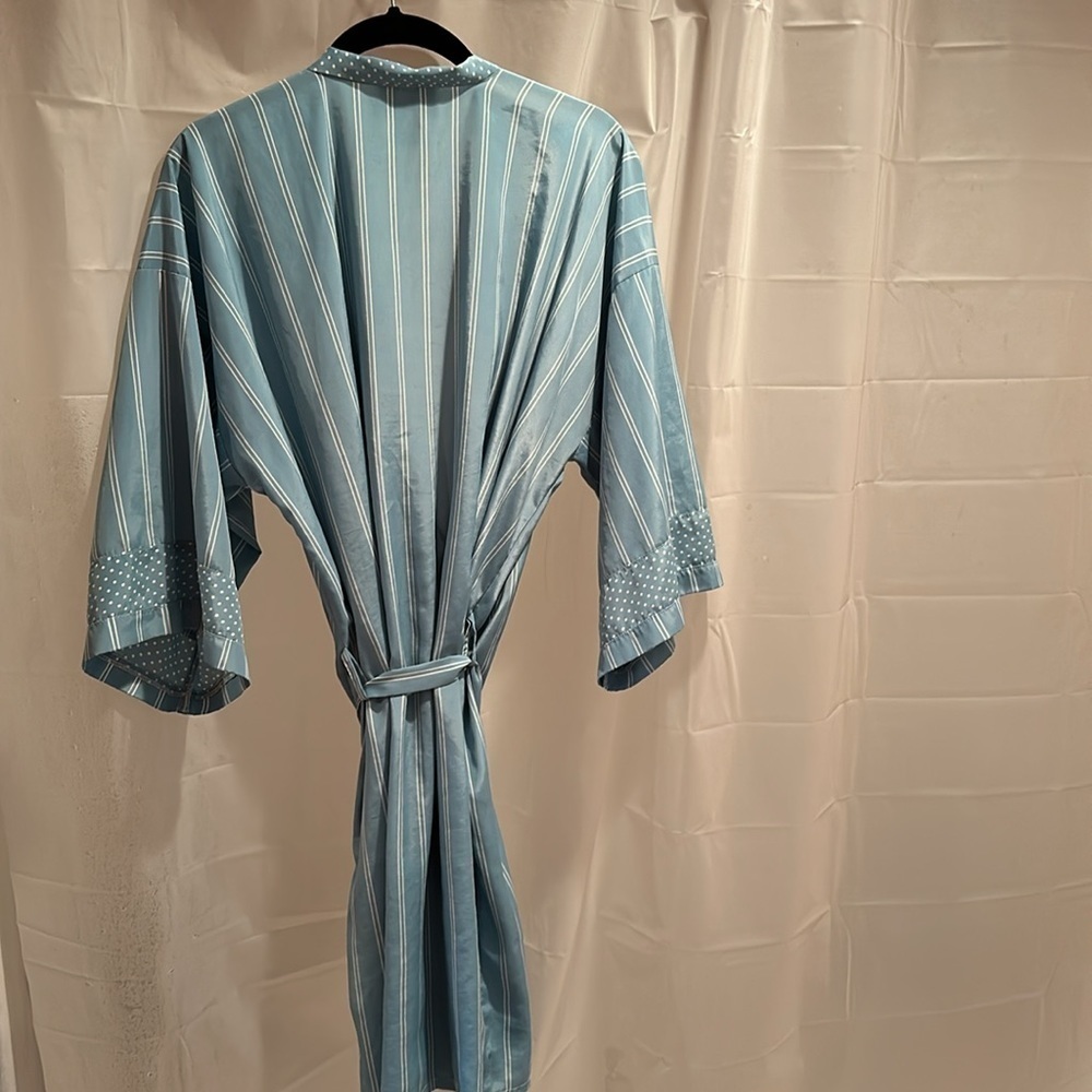 J.O. Intimates Blue Robe Size M/L - Picture 3 of 4
